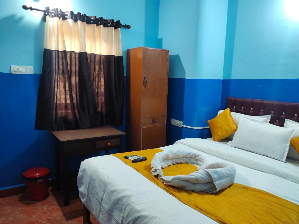 Om Baga Residency Hotel Luaran gambar